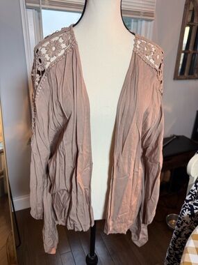 Chilah Crochet-Shoulder Open Cardigan Size Small